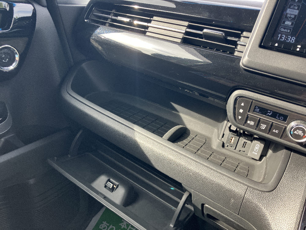 ホンダ　Ｎ ＢＯＸカスタム　L19枚目