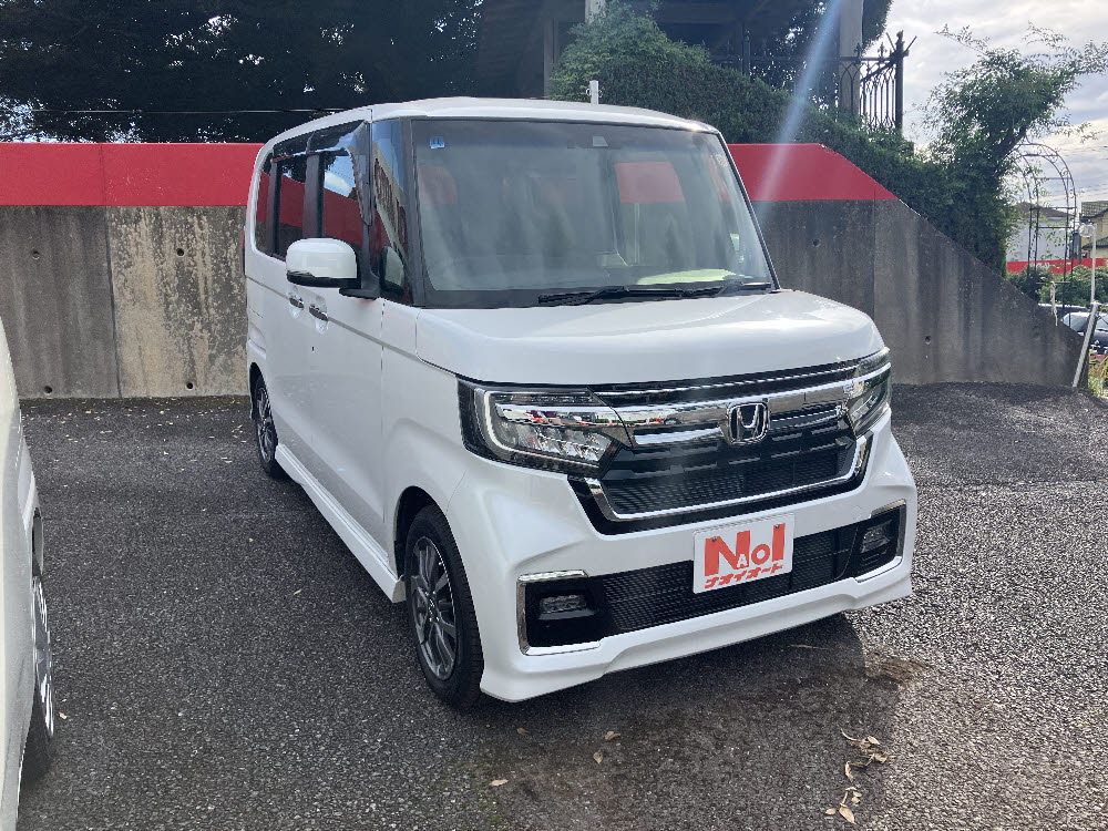 ホンダ　Ｎ ＢＯＸカスタム　L2枚目