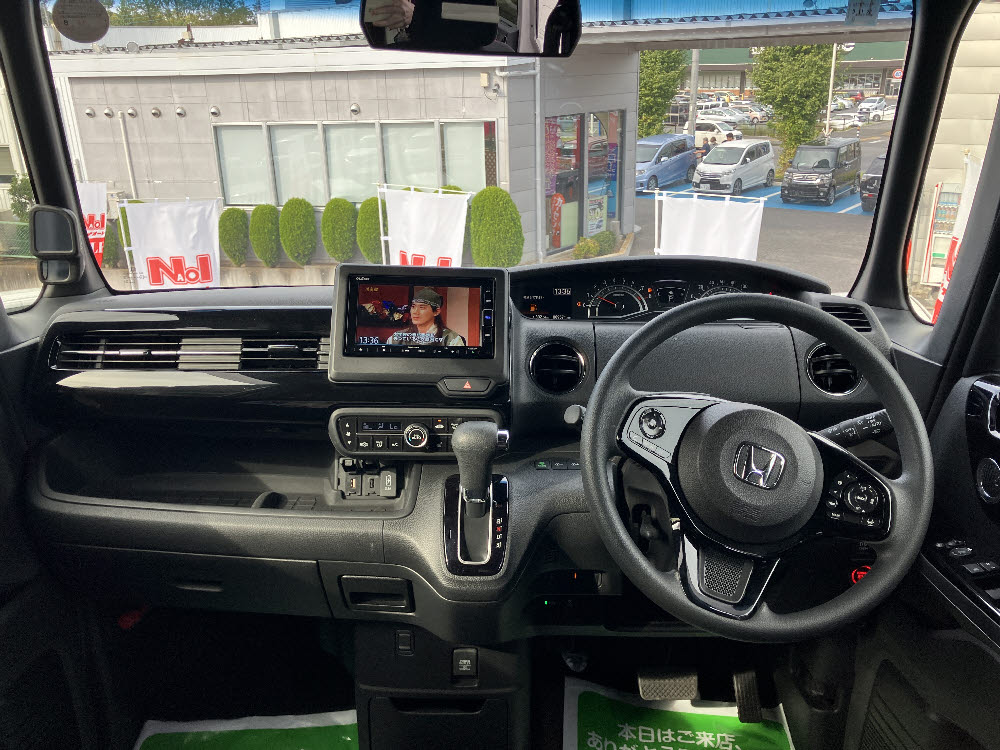 ホンダ　Ｎ ＢＯＸカスタム　L7枚目