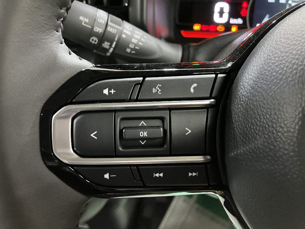 スズキ　スペーシアギア XZ 全方位ナビ16枚目