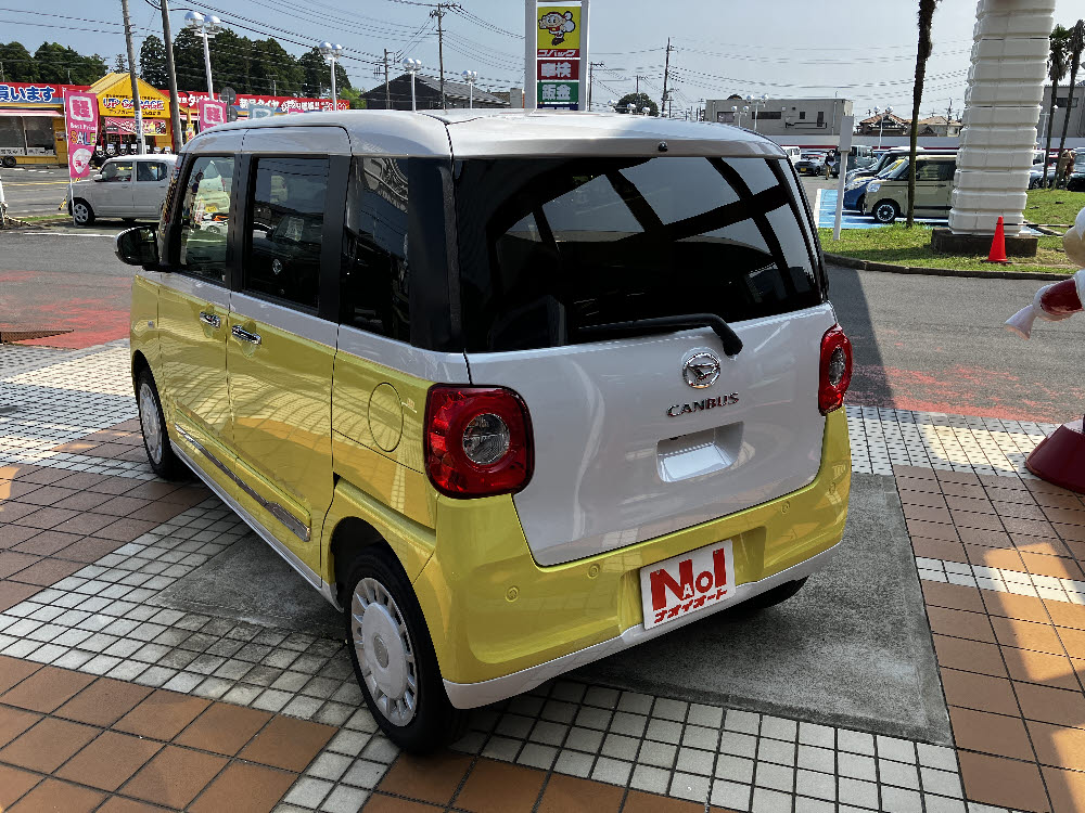 ダイハツ ムーヴキャンバス ストライプスG3枚目
