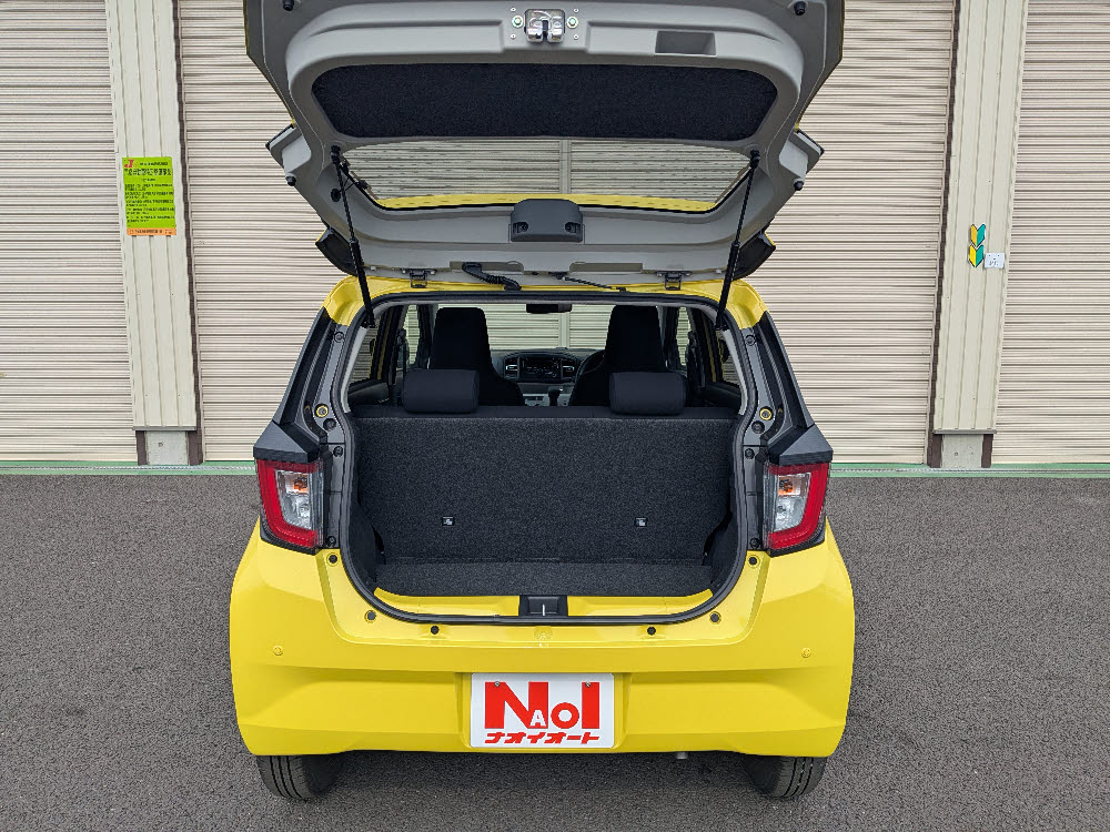 ダイハツ　ミライース　XリミテッドSAⅢ8枚目