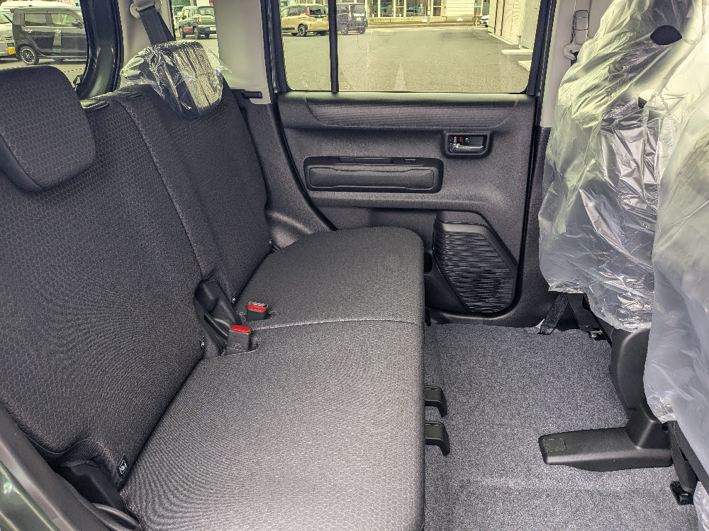 スズキ　ハスラー タフワイルド 2WD ナビ付9枚目