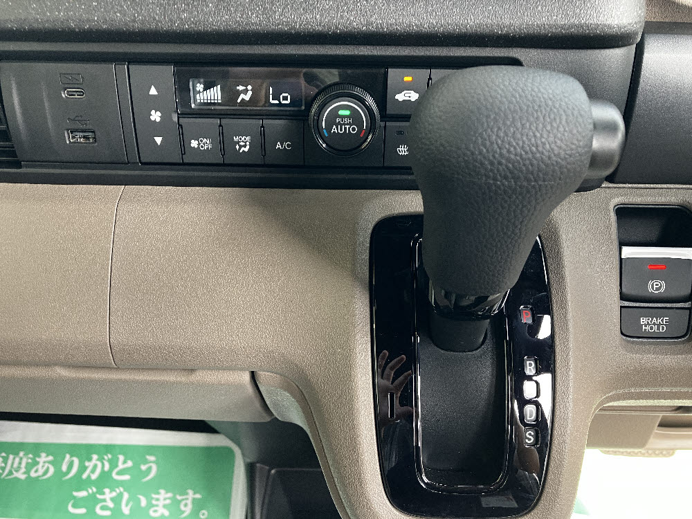 ホンダ　Ｎ ＢＯＸ ＪＯＹ　8インチDO15枚目