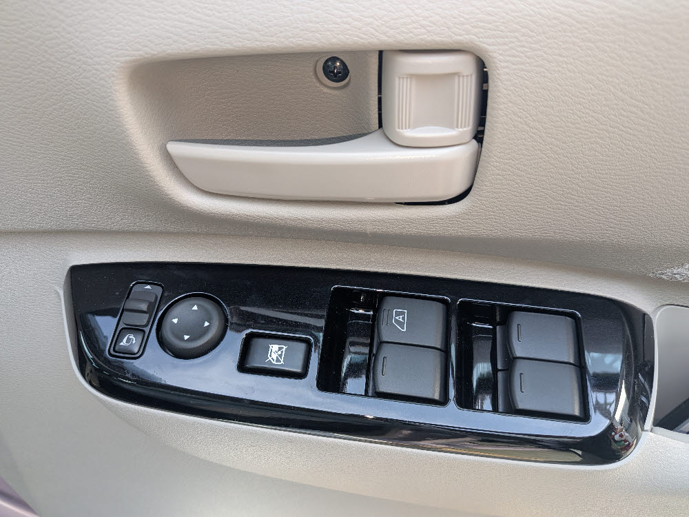 ニッサン　ルークス　X　　12枚目