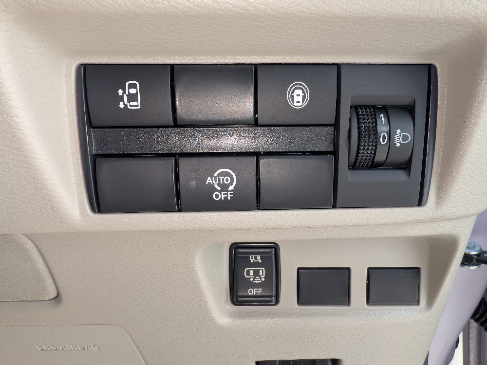 ニッサン　ルークス　X　　17枚目