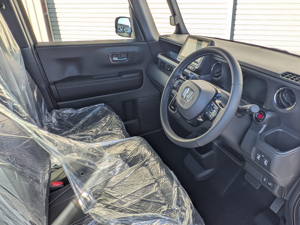 ホンダ　Ｎ ＢＯＸカスタム　コーディネートスタイル 8インチナビ12枚目