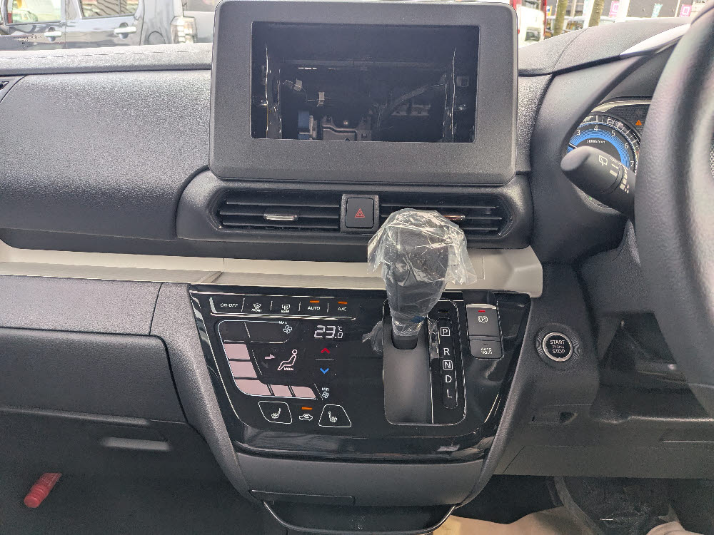 ミツビシ　デリカミニ　G　プレミアム10枚目