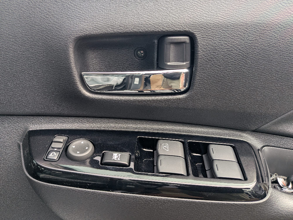 ミツビシ　デリカミニ　G　プレミアム11枚目