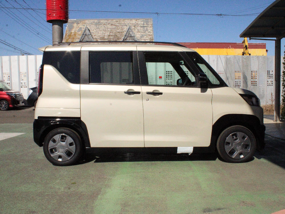 ミツビシ　デリカミニ　G　ODレス3枚目