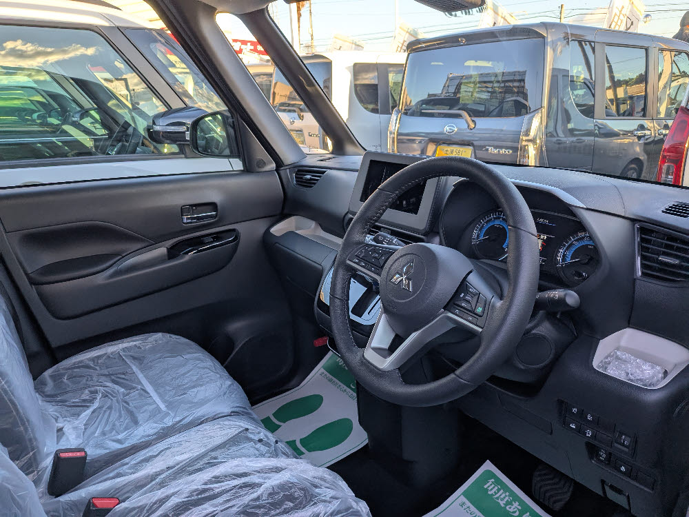 ミツビシ　デリカミニ　G　プレミアム9枚目