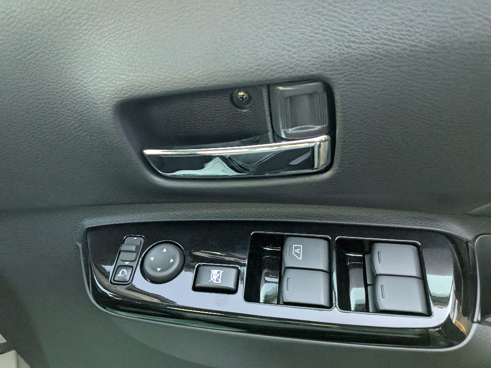 ミツビシ　デリカミニ　G　プレミアム11枚目