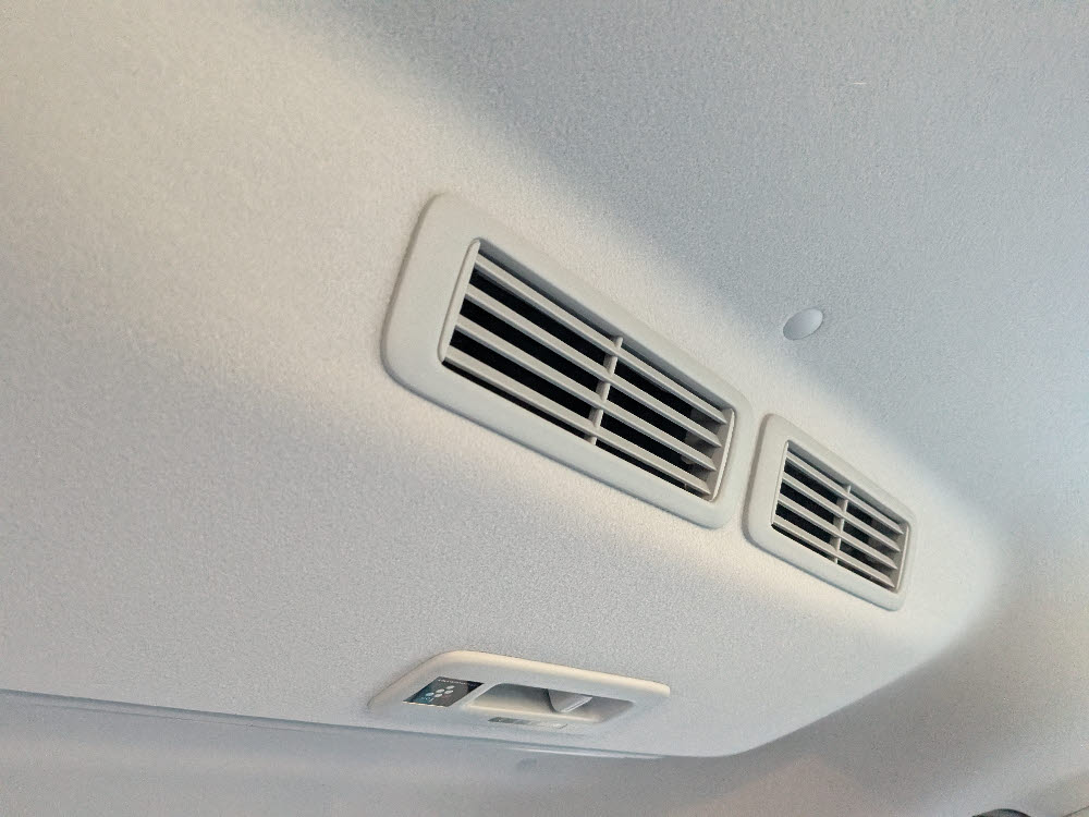 ミツビシ　デリカミニ　G　プレミアム17枚目