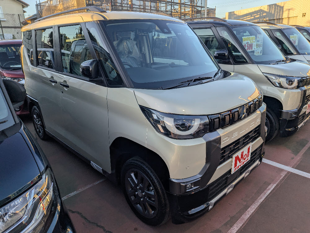 ミツビシ　デリカミニ　G　プレミアム2枚目