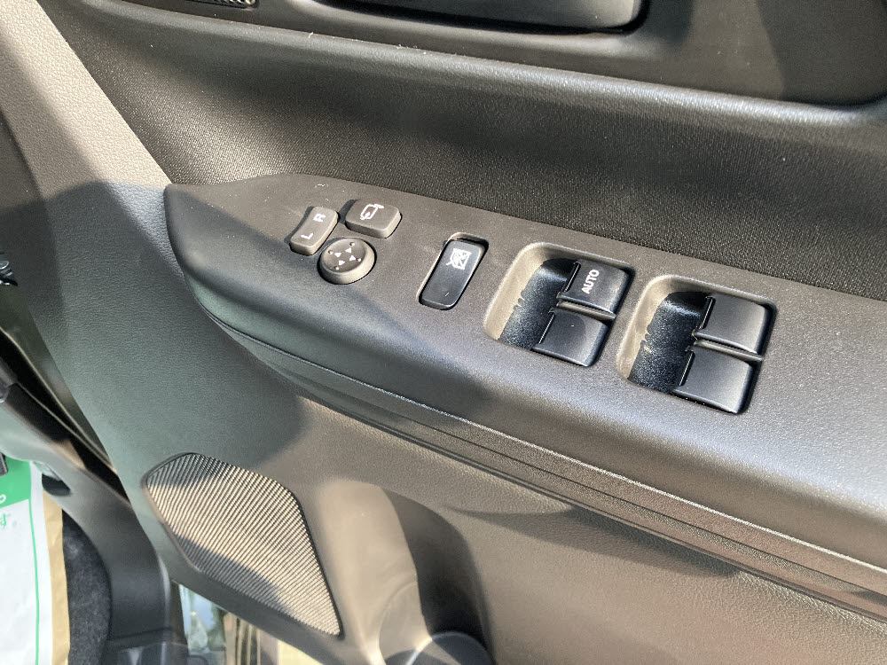 スズキ　スペーシアギア XZ 2WD 全方位ナビ付16枚目