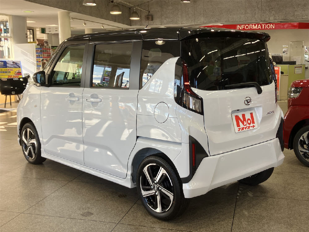 ダイハツ　ムーヴ　RS　9インチDO5枚目