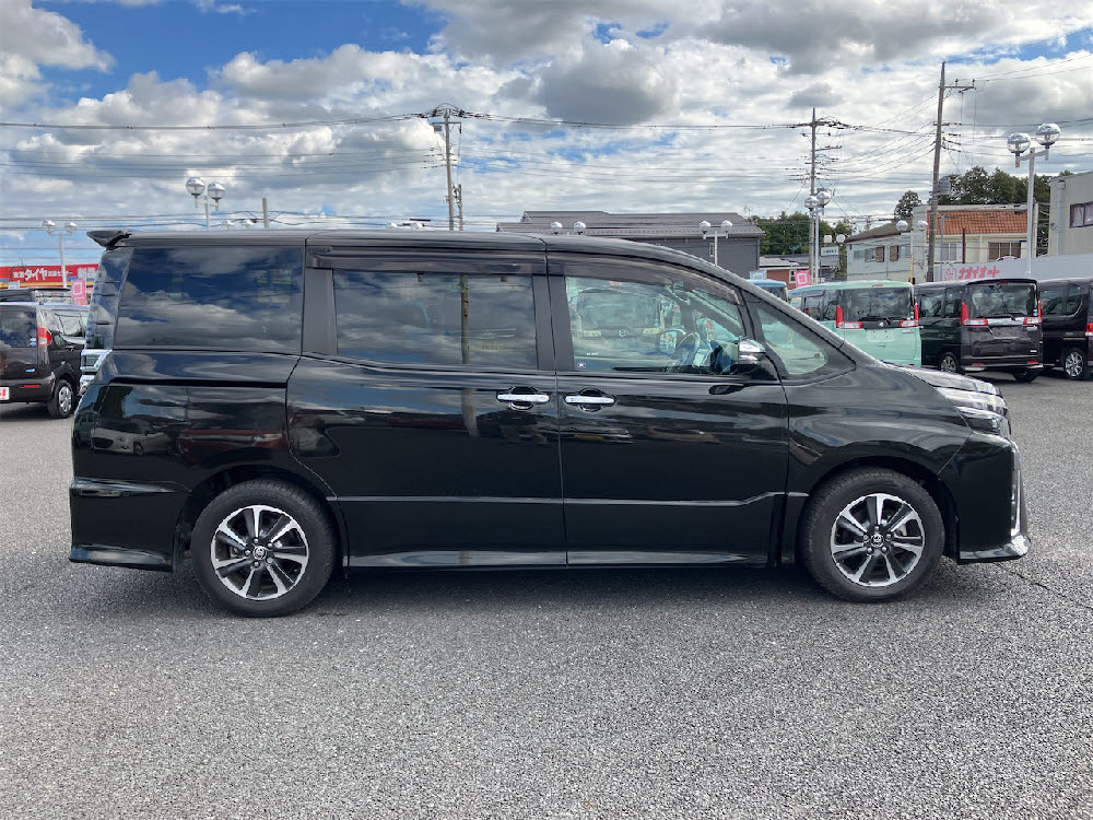 トヨタ　ヴォクシー　ZS煌Ⅱ3枚目