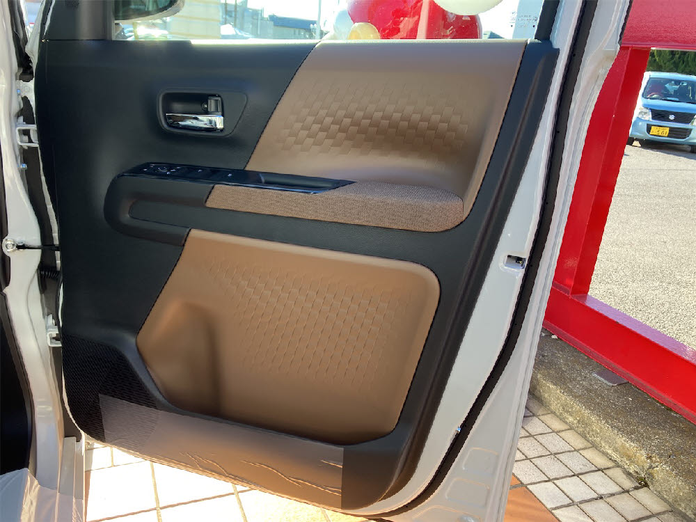 ニッサン　ルークス　ハイウェイスターX10枚目