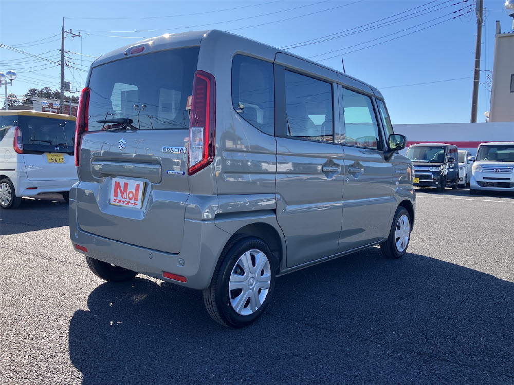 スズキ　スペーシア　G3枚目