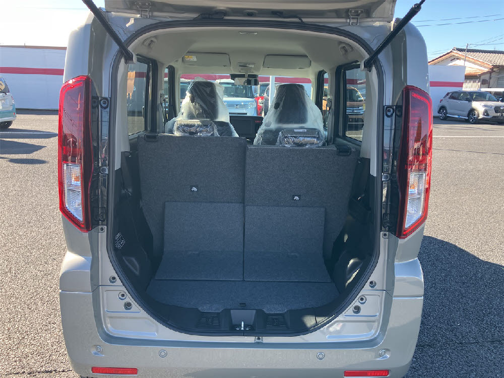 スズキ　スペーシア　G8枚目