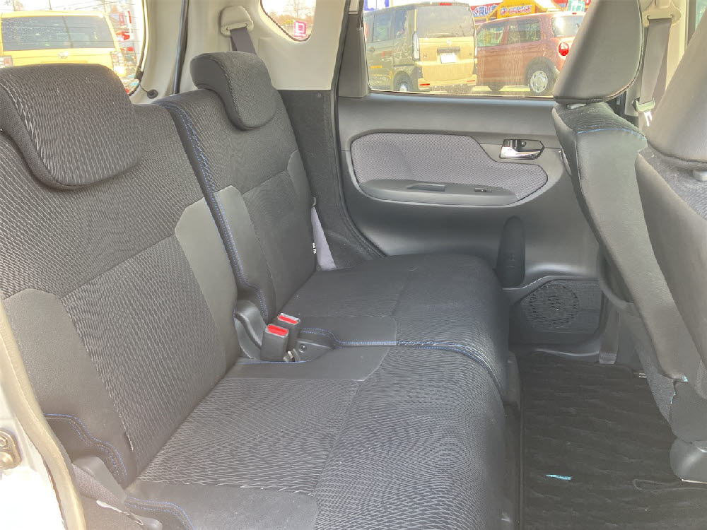 ダイハツ　ムーヴカスタム　XハイパーSA5枚目