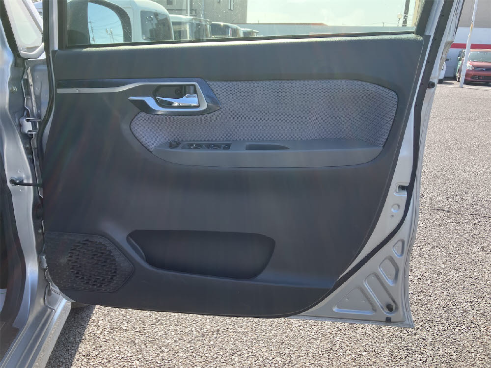 ダイハツ　ムーヴカスタム　XハイパーSA8枚目