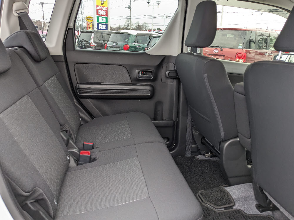 スズキ　ワゴンＲスティングレー　HYBRID　T12枚目