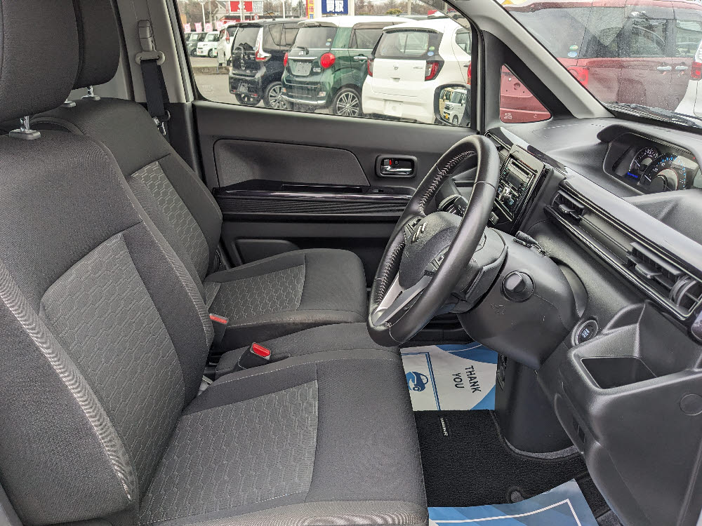 スズキ　ワゴンＲスティングレー　HYBRID　T15枚目