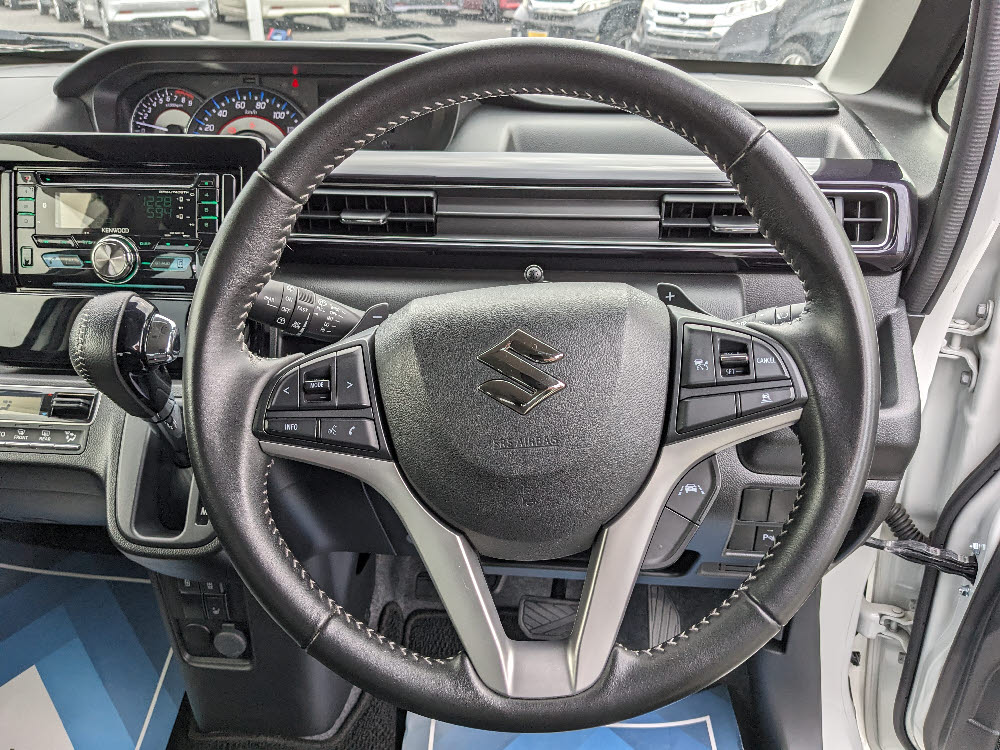 スズキ　ワゴンＲスティングレー　HYBRID　T16枚目