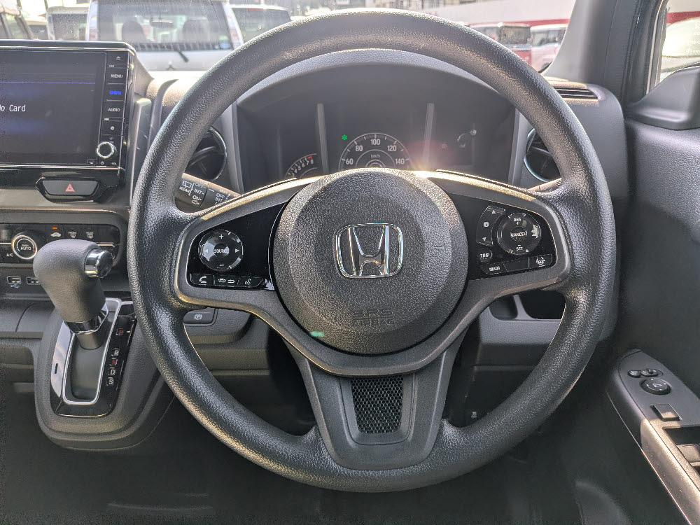 ホンダ　Ｎ ＷＧＮカスタム　L（8インチナビ）14枚目