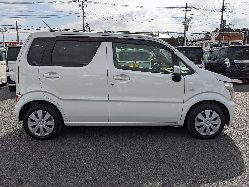 スズキ　ワゴンＲ　FA3枚目