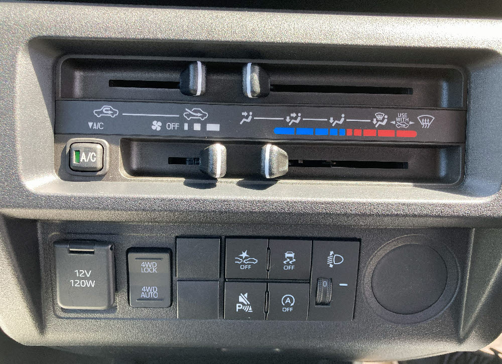 ダイハツ　ハイゼットトラック ジャンボ スタンダード CVT12枚目