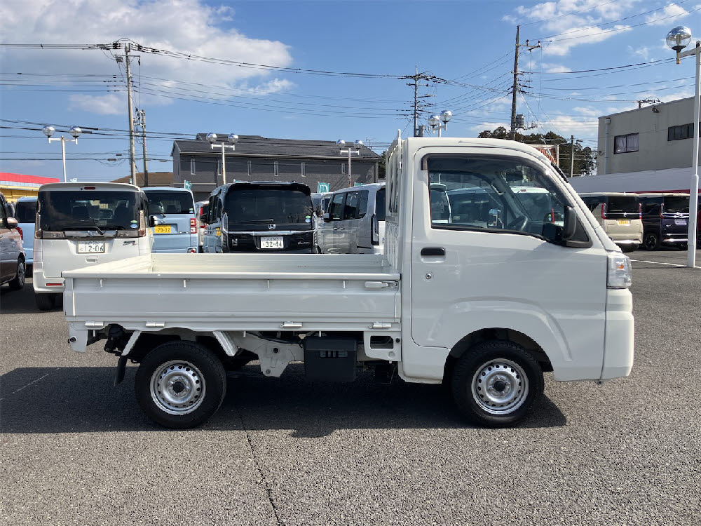 ダイハツ　ハイゼットトラック スタンダード AT3枚目