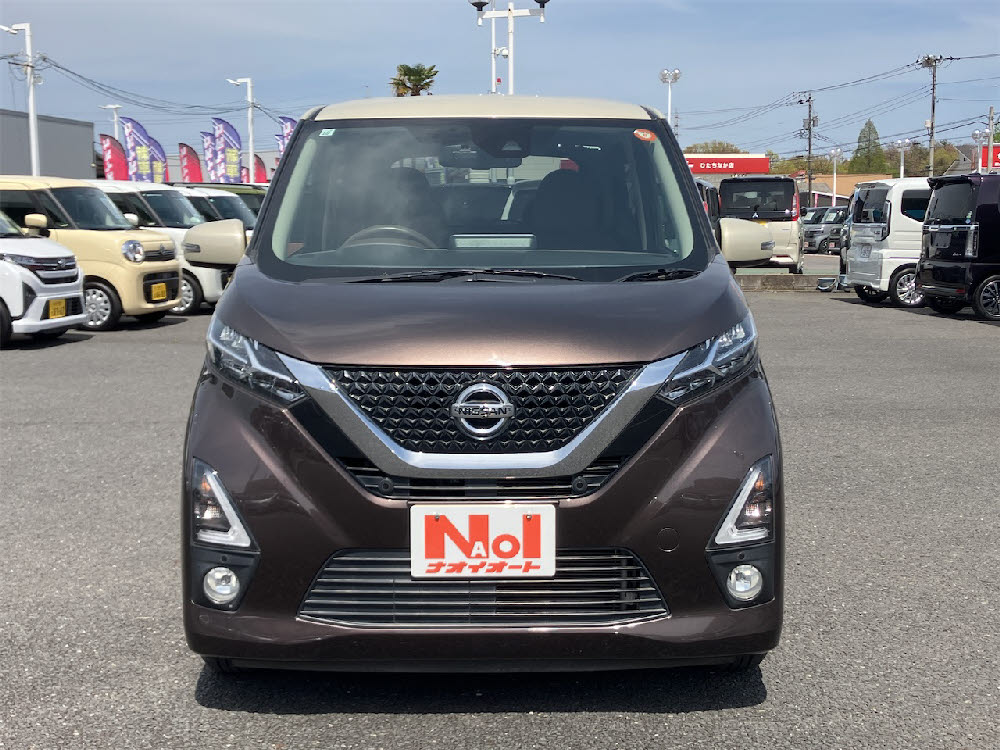 ニッサン　デイズ　ハイウェイスターX（9インチナビ）5枚目