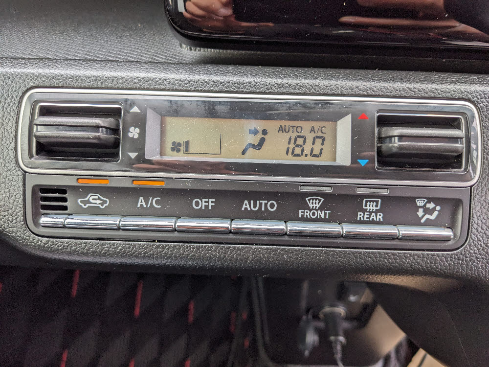 スズキ ワゴンRスティングレー X18枚目