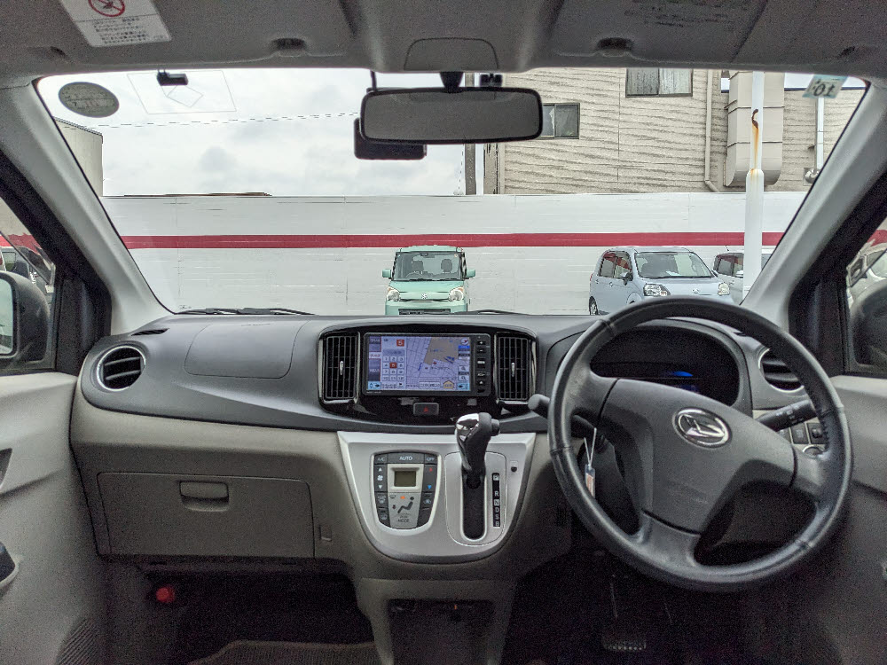 ダイハツ　ミライース　G-SA（純正エアロ）13枚目