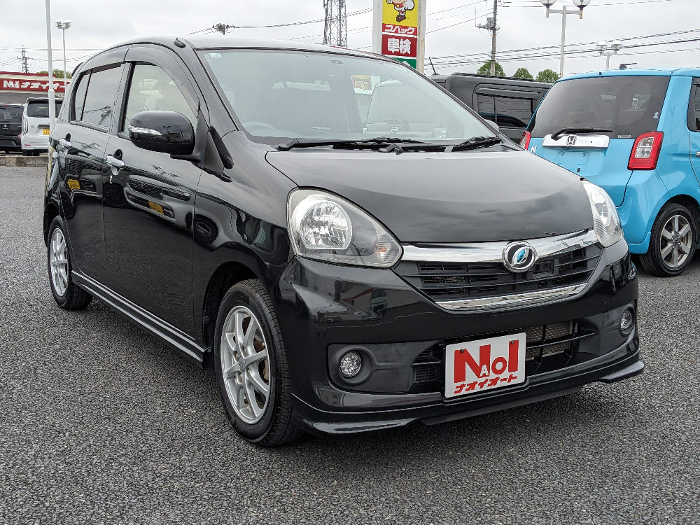 ダイハツ　ミライース　G-SA（純正エアロ）2枚目