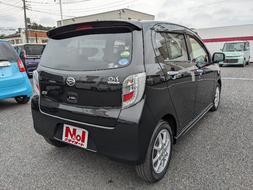 ダイハツ　ミライース　G-SA（純正エアロ）6枚目