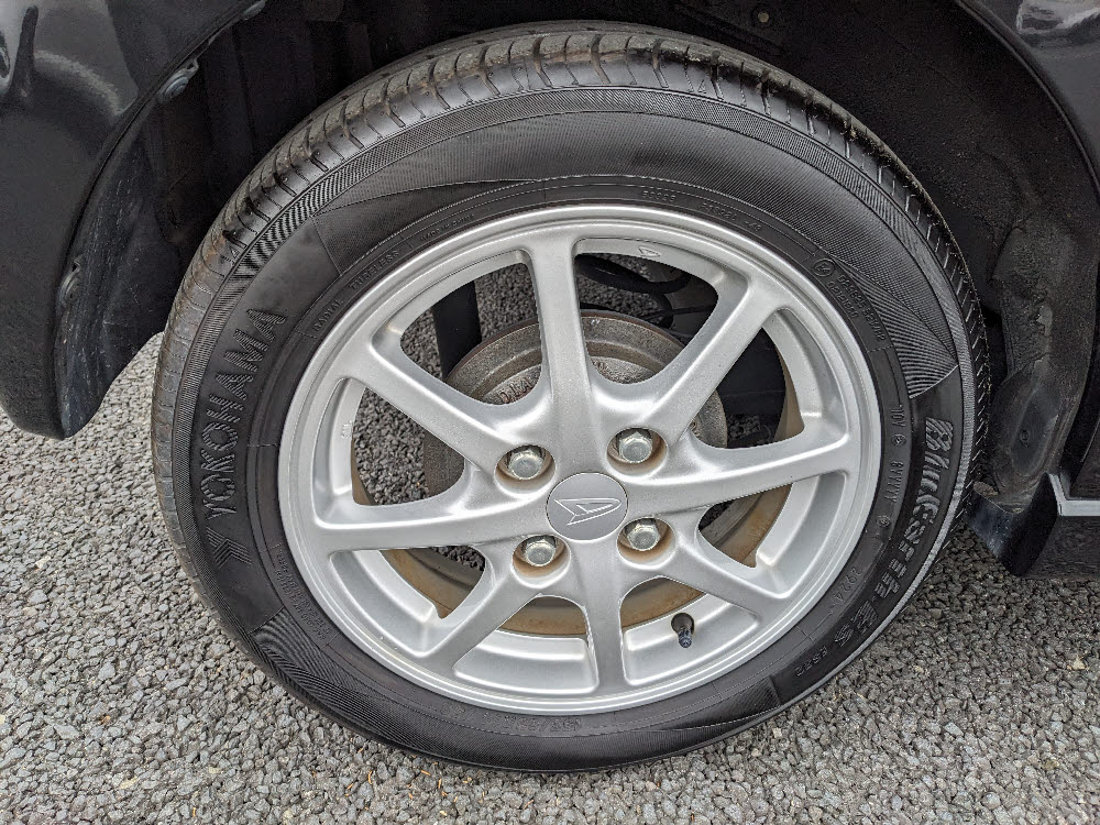 ダイハツ　ミライース　G-SA（純正エアロ）8枚目