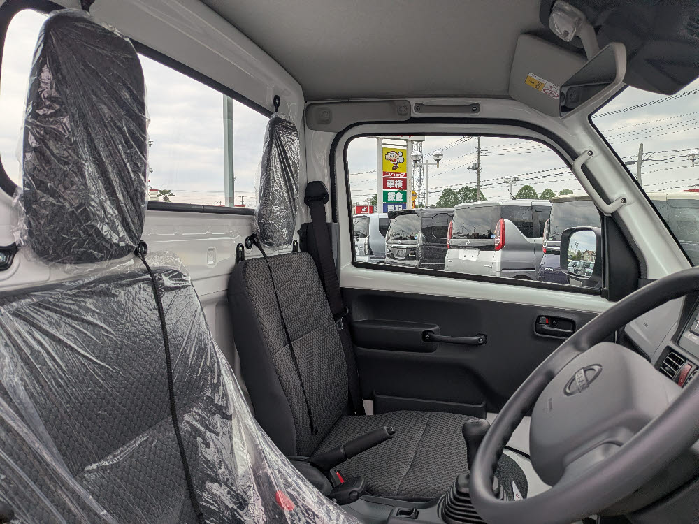 ニッサン NT100クリッパー GX パートタイム4WD 5MT 11枚目