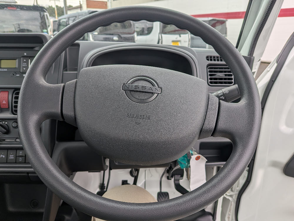 ニッサン NT100クリッパー GX パートタイム4WD 5MT 12枚目