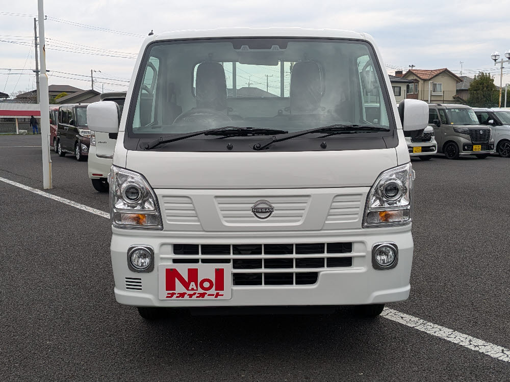ニッサン NT100クリッパー GX パートタイム4WD 5MT 1枚目