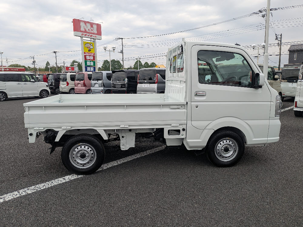 ニッサン NT100クリッパー GX パートタイム4WD 5MT 3枚目