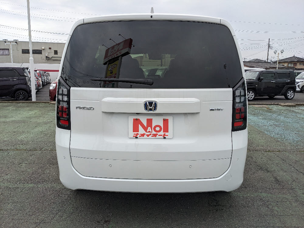 ホンダ　フリード　e:HEV AIR EX 8インチナビ9枚目