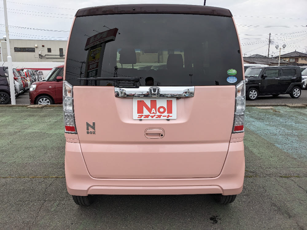 ホンダ　Ｎ ＢＯＸ　G・Lパッケージ　2トーンカラースタイル9枚目