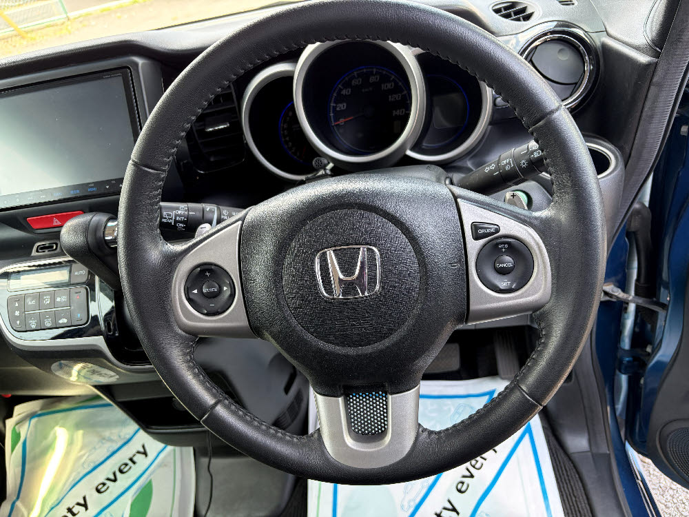 ホンダ　N BOX+カスタム　Gターボ Aパッケージ13枚目