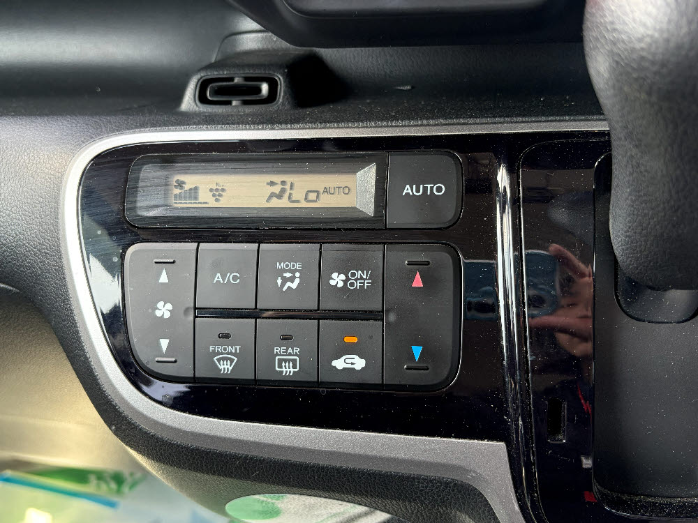 ホンダ　N BOX+カスタム　Gターボ Aパッケージ18枚目