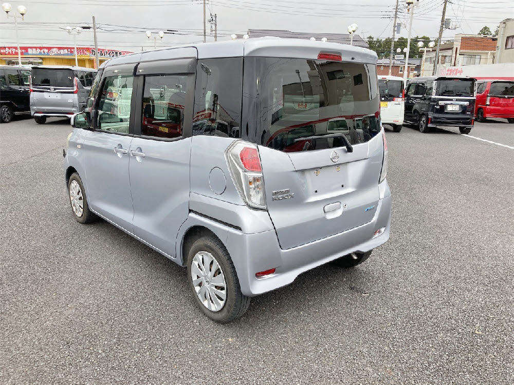ニッサン デイズルークス X エマB4枚目