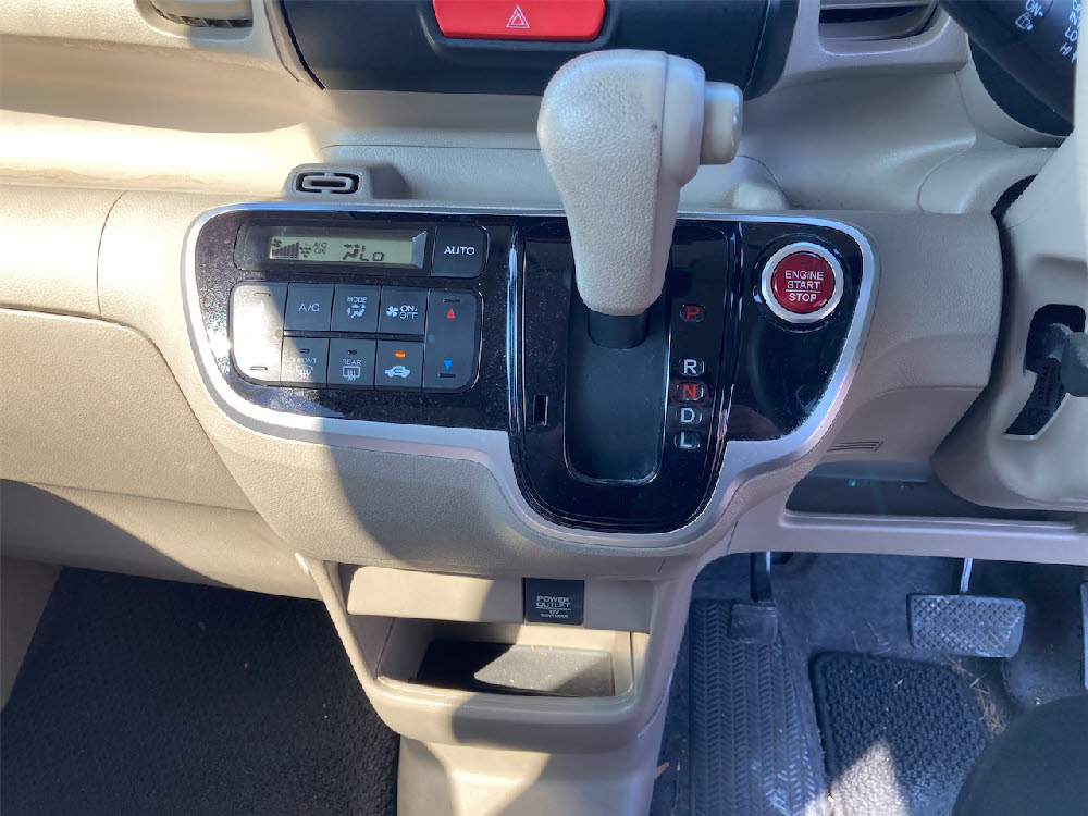ホンダ N BOX G16枚目