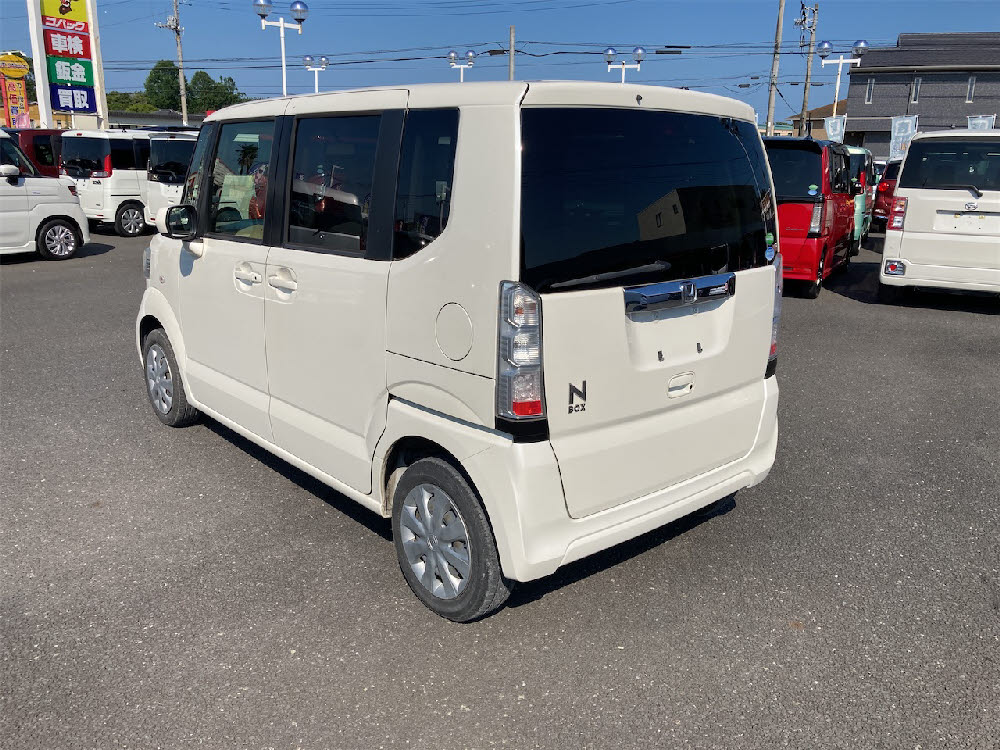 ホンダ N BOX G4枚目